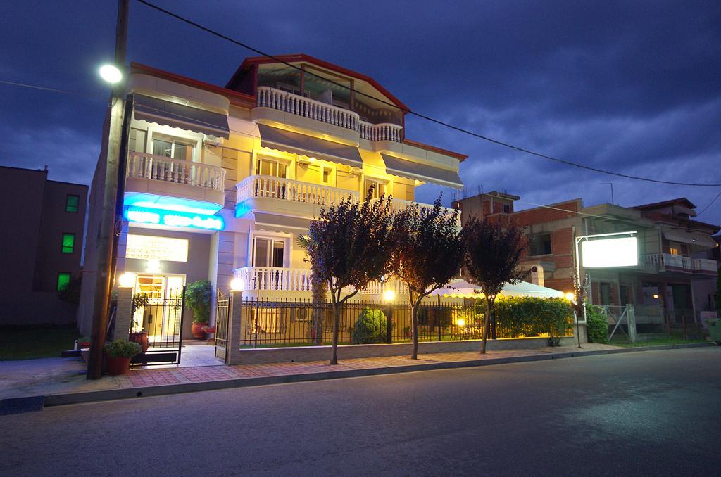 John & Eve Hotel Paralía Esterno foto