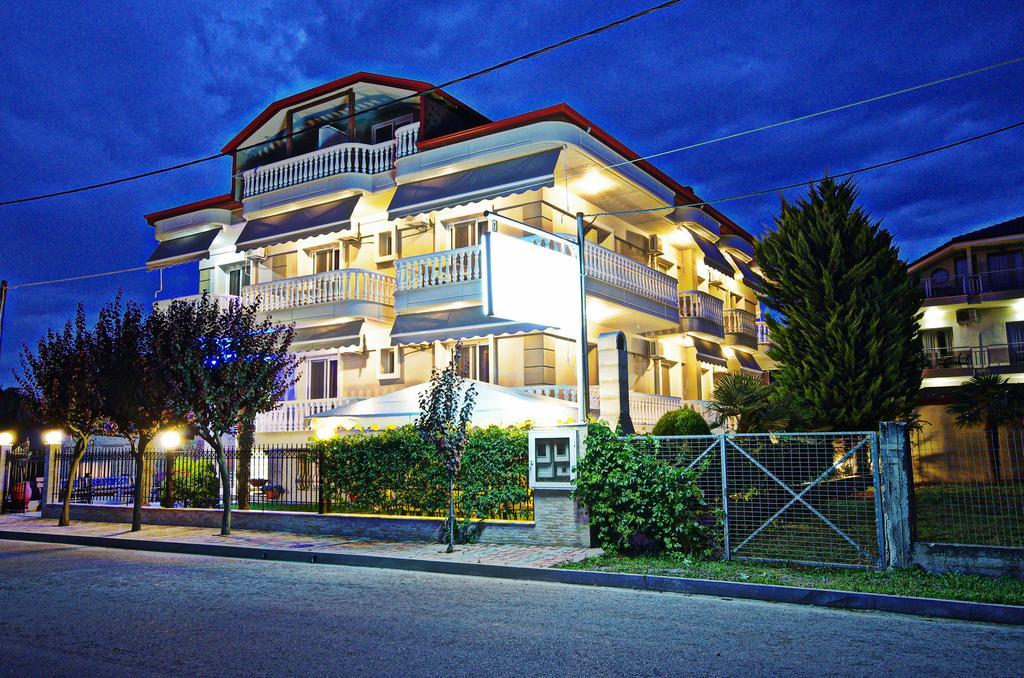 John & Eve Hotel Paralía Esterno foto
