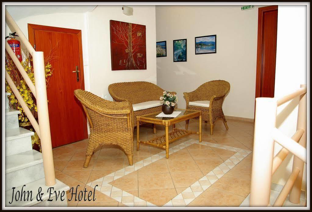 John & Eve Hotel Paralía Esterno foto